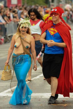 35 yıllık Mermaid Parade