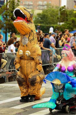 35 yıllık Mermaid Parade