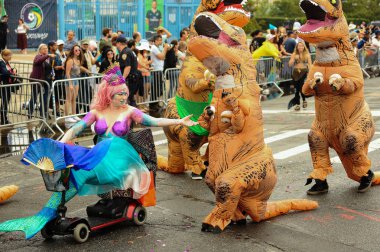 35 yıllık Mermaid Parade