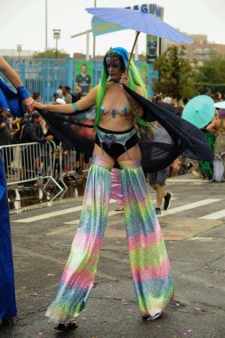 35 yıllık Mermaid Parade