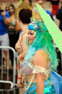  35 yıllık Mermaid Parade 