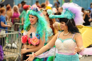  35 yıllık Mermaid Parade 