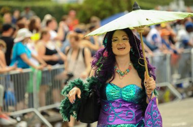  35 yıllık Mermaid Parade 