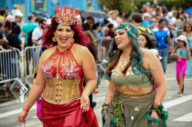  35 yıllık Mermaid Parade 