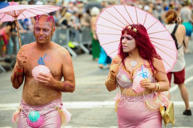  35 yıllık Mermaid Parade 