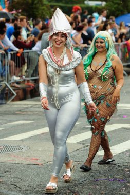  35 yıllık Mermaid Parade 