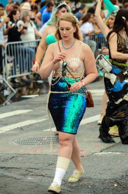  35 yıllık Mermaid Parade 