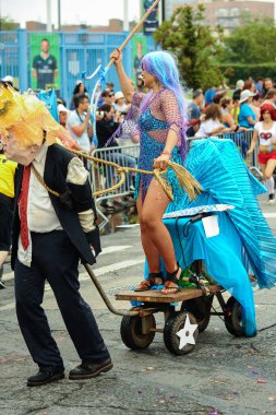  35 yıllık Mermaid Parade 