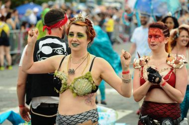  35 yıllık Mermaid Parade