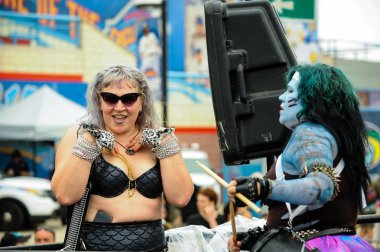  35 yıllık Mermaid Parade
