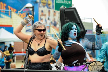  35 yıllık Mermaid Parade