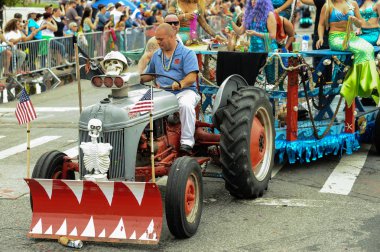35 yıllık Mermaid Parade