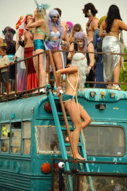 35 yıllık Mermaid Parade