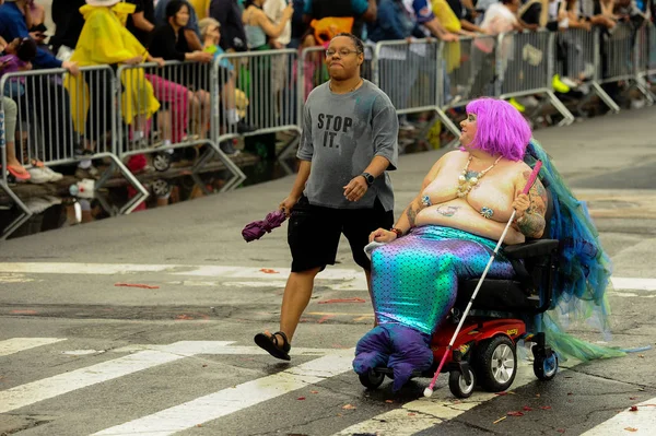 El 35º Desfile Anual de Sirenas — Foto de Stock