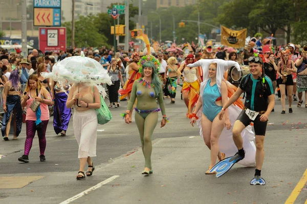 35-й ежегодный парад русалок — стоковое фото