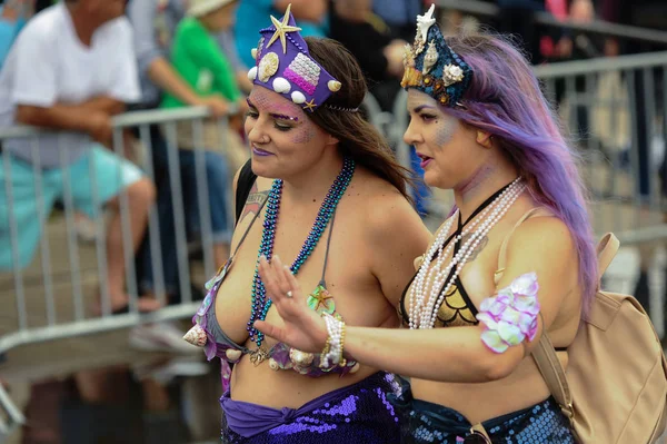 The 35th Annual Mermaid Parade — Stock Photo, Image