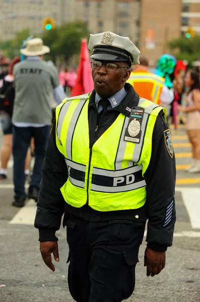 The 35th Annual Mermaid Parade — Stock Photo, Image