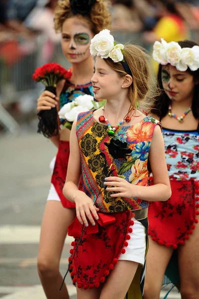 The 35th Annual Mermaid Parade — Stock Photo, Image