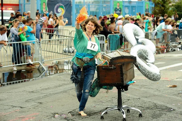 Le 35e défilé annuel des sirènes — Photo