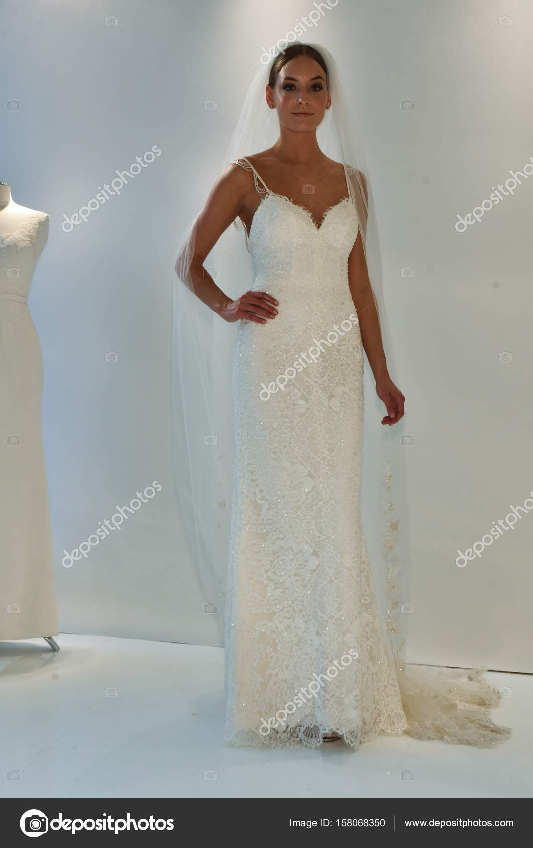 Watters Bridal Presentation Stock Editorial Photo C Fashionstock