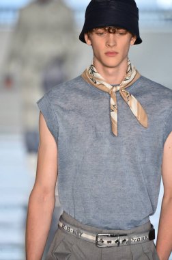Hugo Boss gösteri