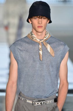 Hugo Boss gösteri