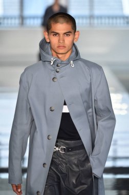 Hugo Boss gösteri
