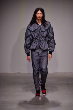 Feng Chen Wang pist gösterinin