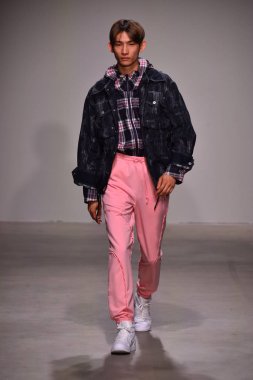 Feng Chen Wang pist gösterinin