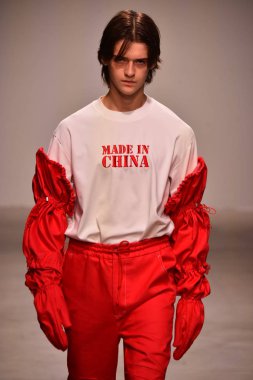 Feng Chen Wang pist gösterinin