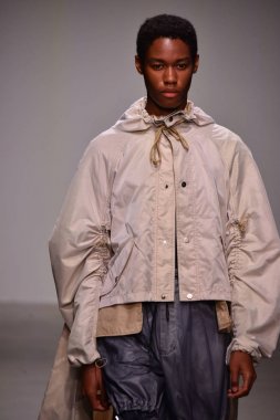 Feng Chen Wang pist gösterinin