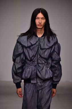 Feng Chen Wang pist gösterinin