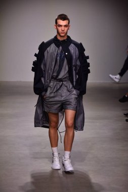 Feng Chen Wang pist gösterinin