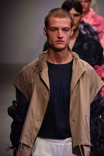 Pokaż Feng Chen Wang Runway — Zdjęcie stockowe