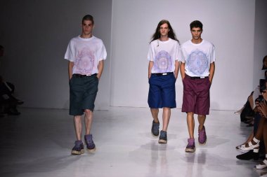  Patrik Ervell göster 