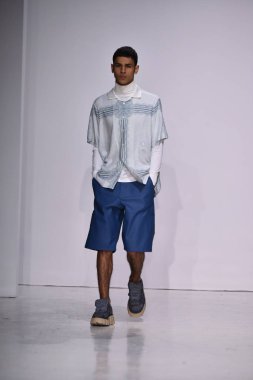  Patrik Ervell göster 