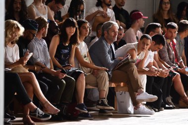 Işıklık Clarkson Sq