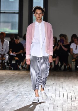 N. Hoolywood pist, Nyfw