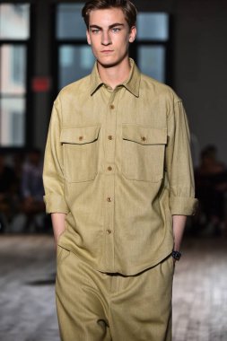 N. Hoolywood pist, Nyfw