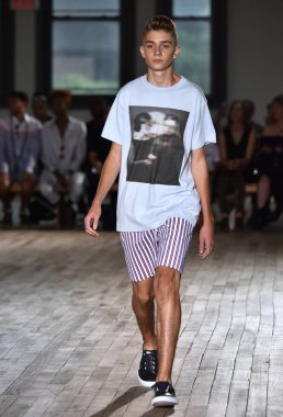 N. Hoolywood pist, Nyfw