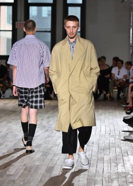 N. Hoolywood pist, Nyfw