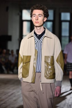 N. Hoolywood pist, Nyfw