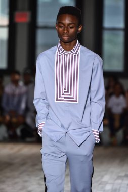 N. Hoolywood pist, Nyfw