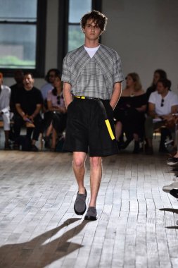 N. Hoolywood pist, Nyfw