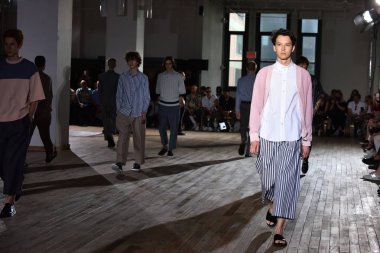  N. Hoolywood pist, Nyfw