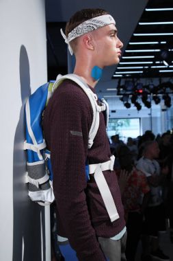 Dyne sunu sırasında Nyfw