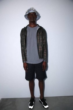 Dyne sunu sırasında Nyfw