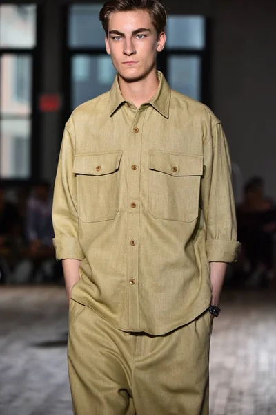 N. Hoolywood Runway, NYFW — Stock Photo, Image