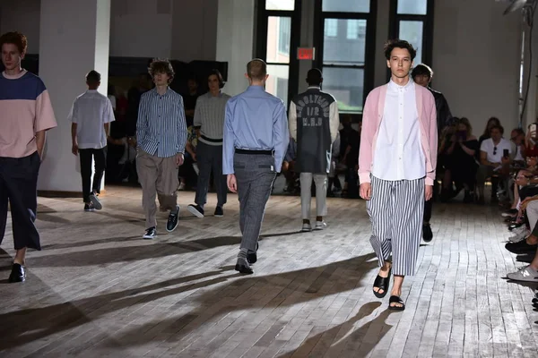  N. Hoolywood pist, Nyfw