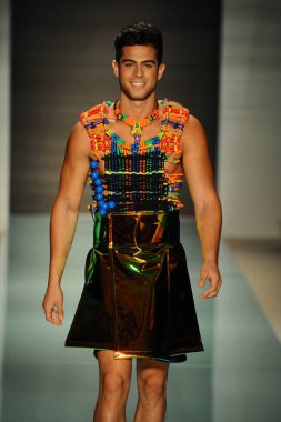 Üniversitesi Sanat ve tasarım moda defilesi